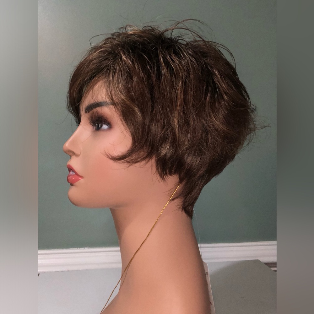 Paula Young wig -Tabitha- auburn mix blonde highlight wig with dark rooting - Picture 4 of 6